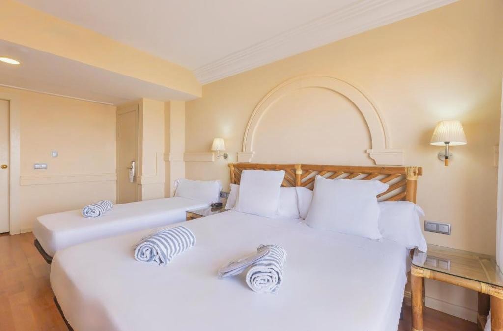 Hotel Portomagno 4*- Roquetas de Mar - Moon Dreams Portomagno