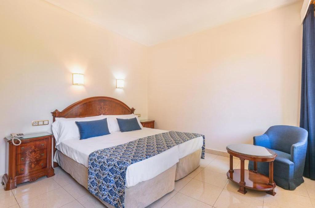 Hotel Globales Reina Cristina 4* - Tarifa Cádiz - Globales Reina Cristina