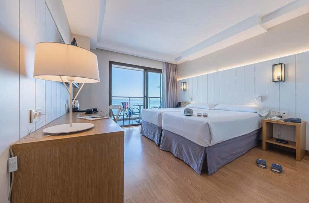 Benalmádena: stay at a 4-star hotel