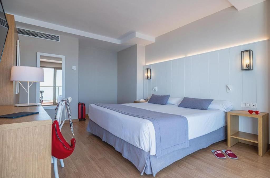 Benalmádena: stay at a 4-star hotel