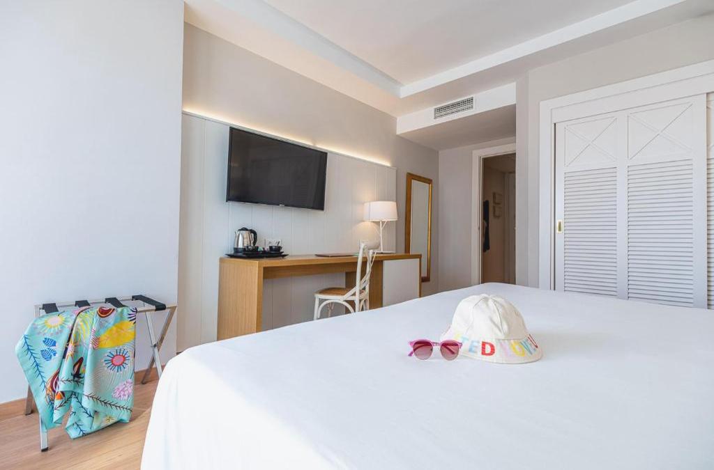 Benalmádena: stay at a 4-star hotel - Estival Torrequebrada