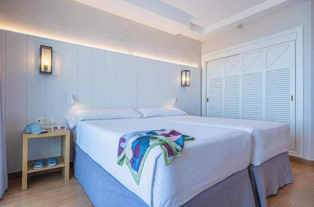 Benalmádena: stay at a 4-star hotel
