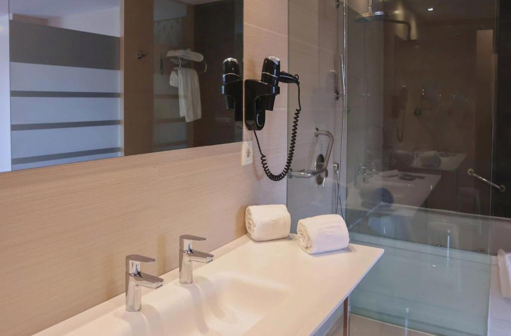 Relaxe com estilo perto de Granada: spa, jardins e cultura