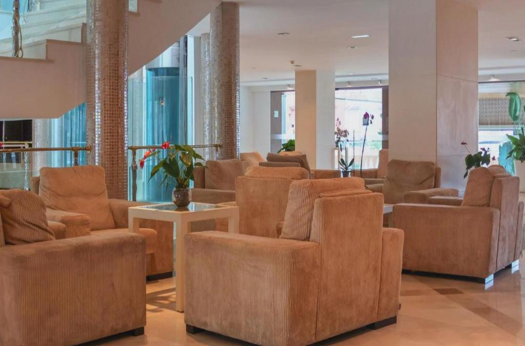 Relaxe com estilo perto de Granada: spa, jardins e cultura - Hotel Granada Palace