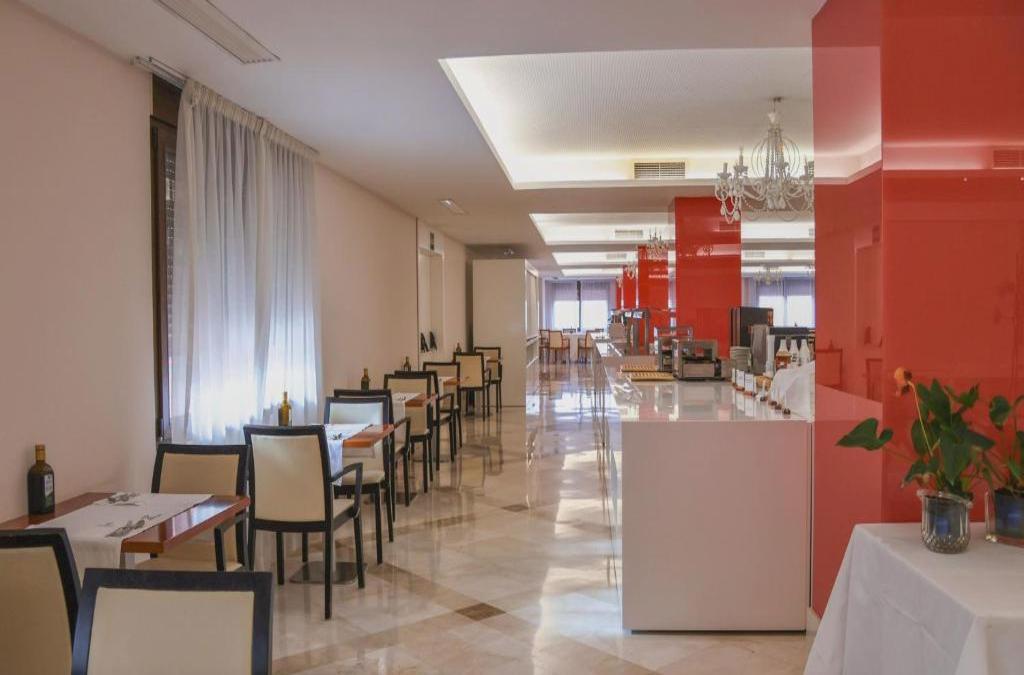 Relaxe com estilo perto de Granada: spa, jardins e cultura - Hotel Granada Palace