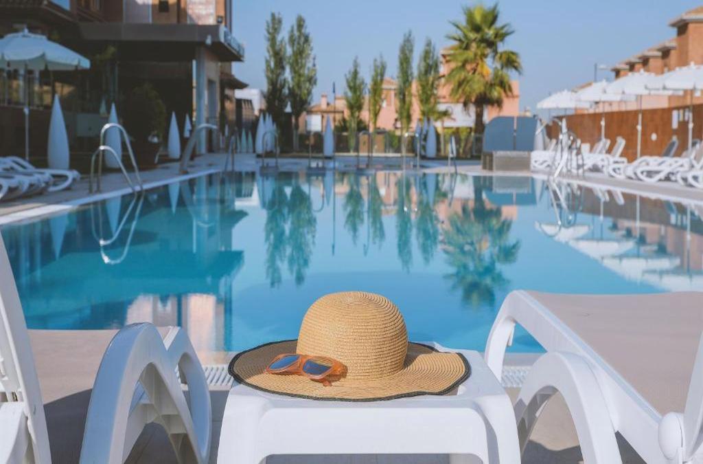 Relaxe com estilo perto de Granada: spa, jardins e cultura - Hotel Granada Palace