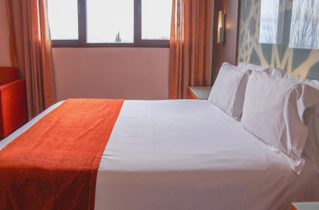 Relaxe com estilo perto de Granada: spa, jardins e cultura - Hotel Granada Palace