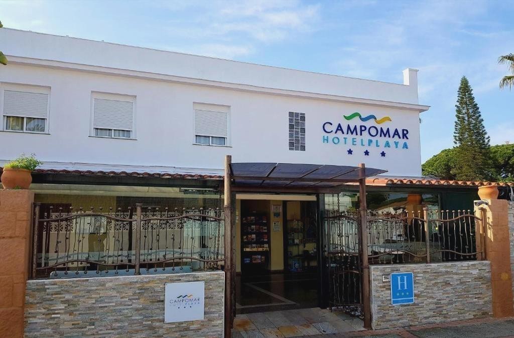Uma escapadela à beira-mar em Cádis espera por si