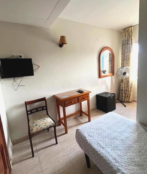 Budget-friendly sun in Estepona - Hotel Piedra Paloma