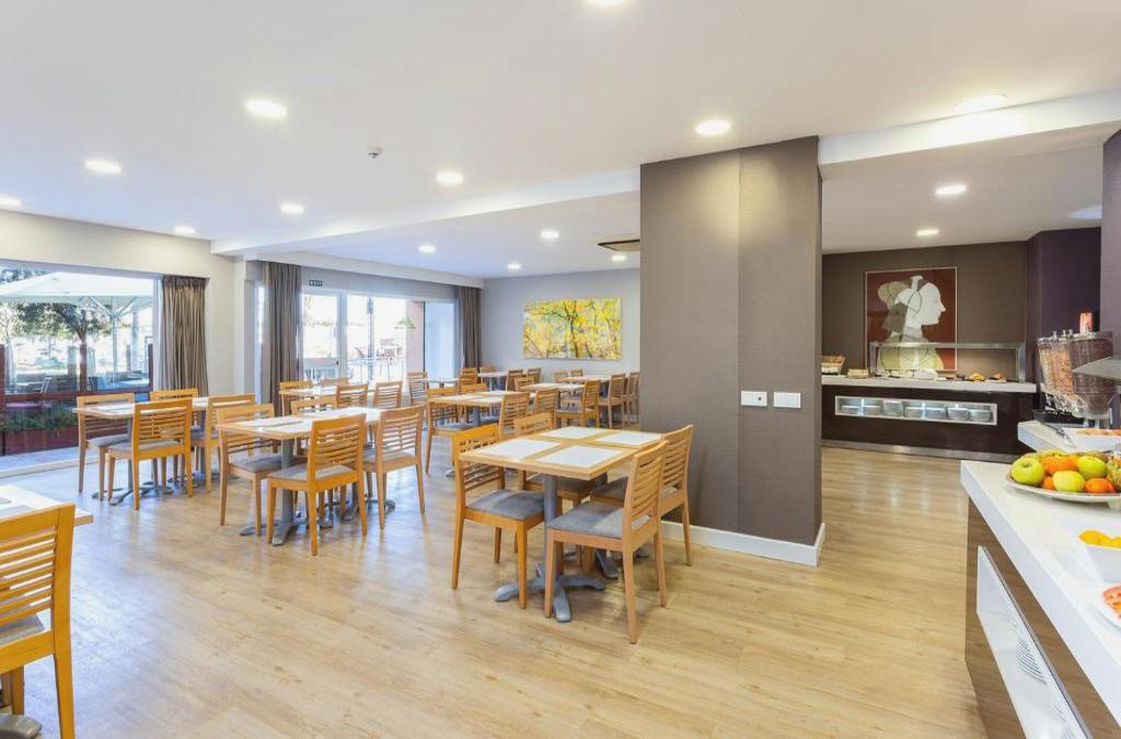 Seaside stay in Fuengirola - Hotel Apartamentos Pyr Fuengirola