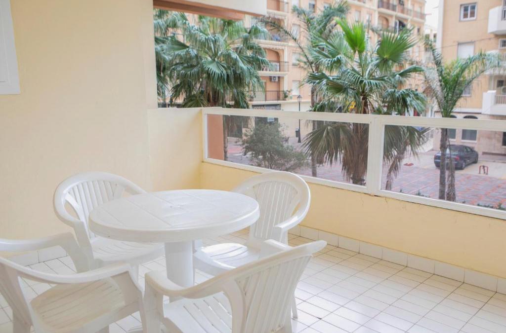 Seaside stay in Fuengirola - Hotel Apartamentos Pyr Fuengirola