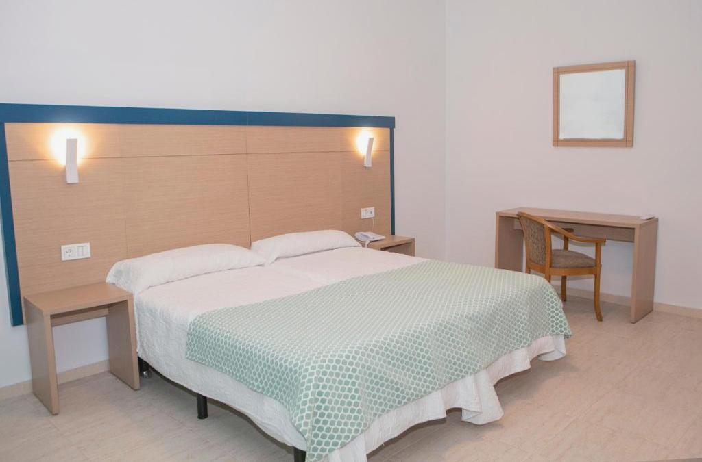 Seaside stay in Fuengirola - Hotel Apartamentos Pyr Fuengirola