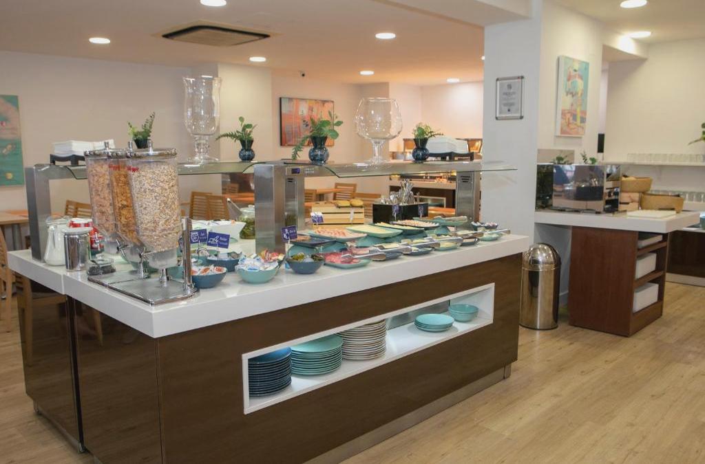 Seaside stay in Fuengirola - Hotel Apartamentos Pyr Fuengirola