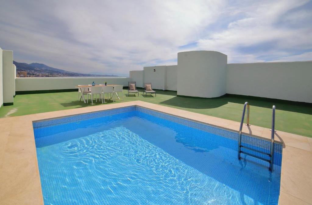 Seaside stay in Fuengirola - Hotel Apartamentos Pyr Fuengirola