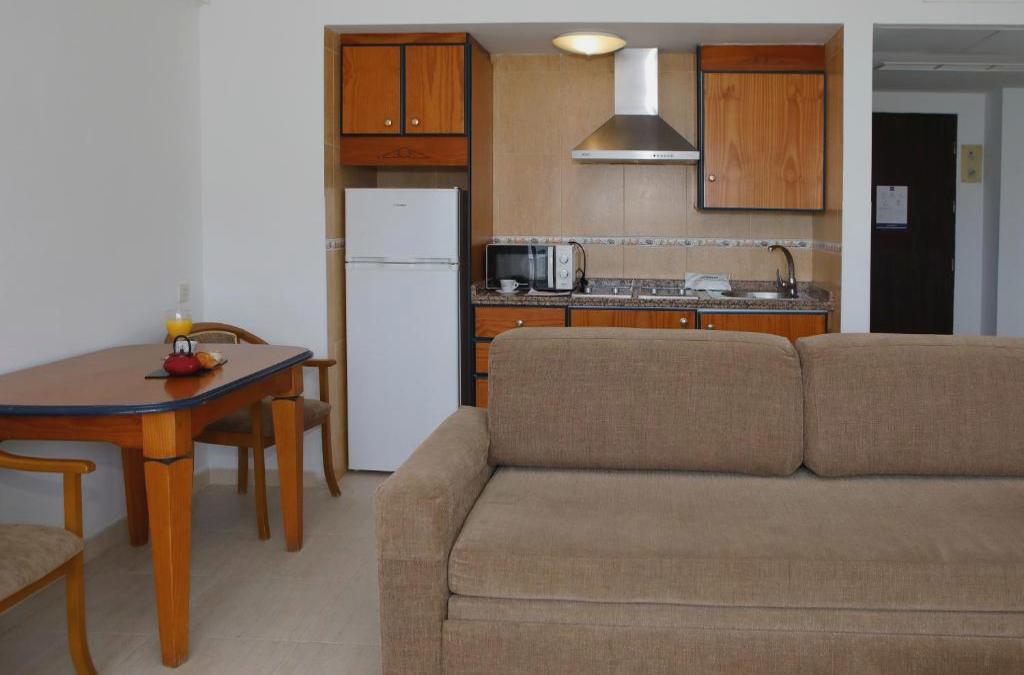 Seaside stay in Fuengirola - Hotel Apartamentos Pyr Fuengirola