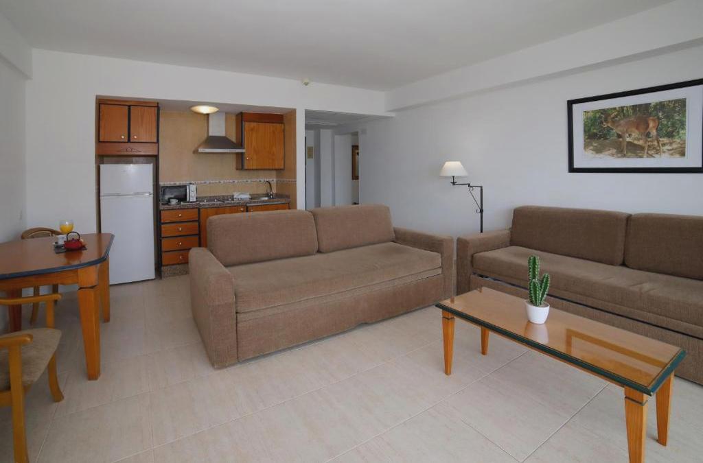 Seaside stay in Fuengirola - Hotel Apartamentos Pyr Fuengirola