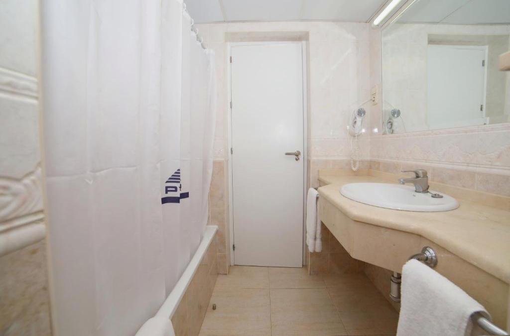 Seaside stay in Fuengirola - Hotel Apartamentos Pyr Fuengirola