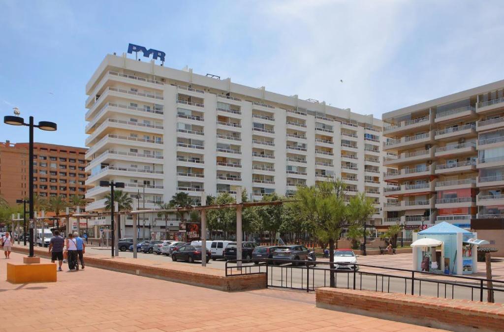 Seaside stay in Fuengirola - Hotel Apartamentos Pyr Fuengirola