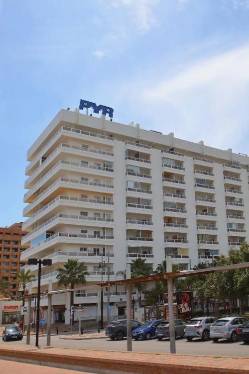 Seaside stay in Fuengirola - Hotel Apartamentos Pyr Fuengirola