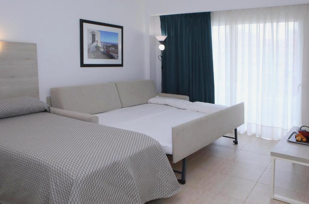 Seaside stay in Fuengirola - Hotel Apartamentos Pyr Fuengirola