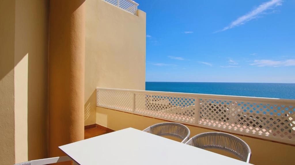 Ramada Hotel & Suites by Wyndham Costa del Sol