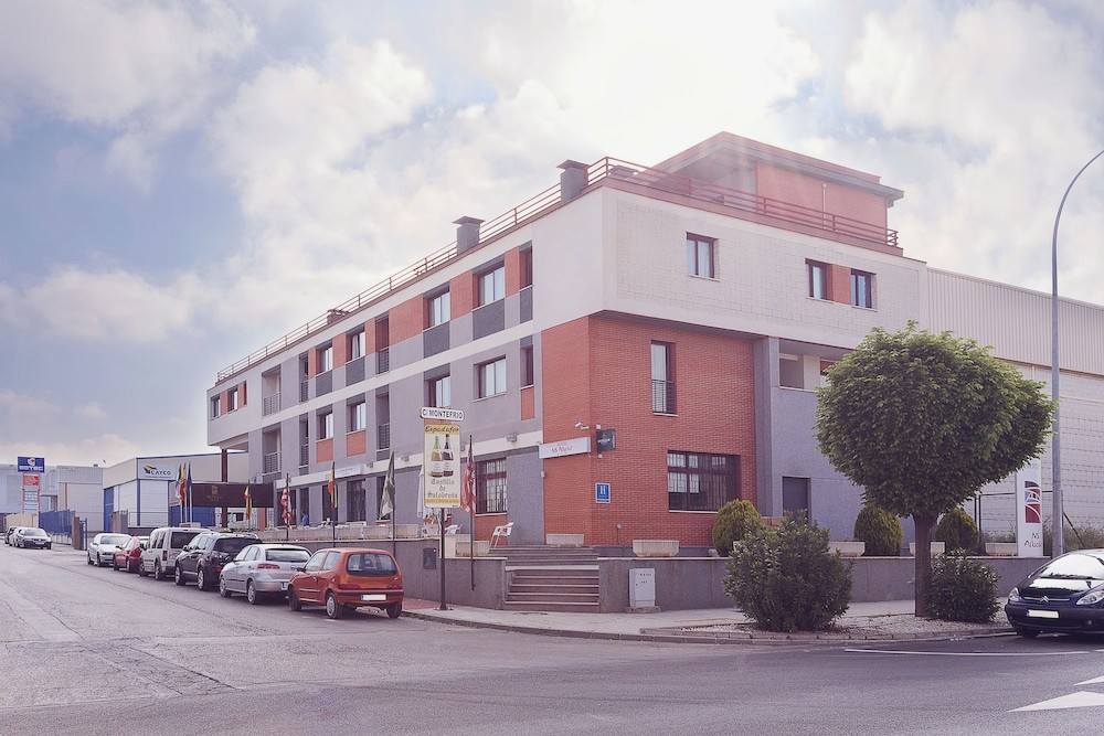 Hotel NS Albolut
