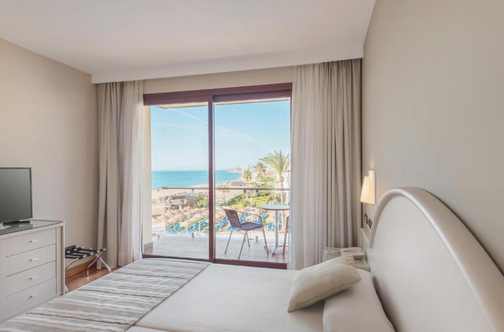 La Cala de Mijas: your perfect beach break on the sunny Costa del Sol