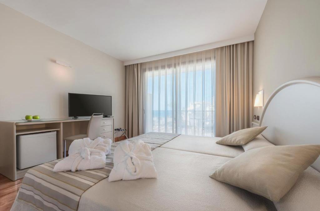La Cala de Mijas: your perfect beach break on the sunny Costa del Sol