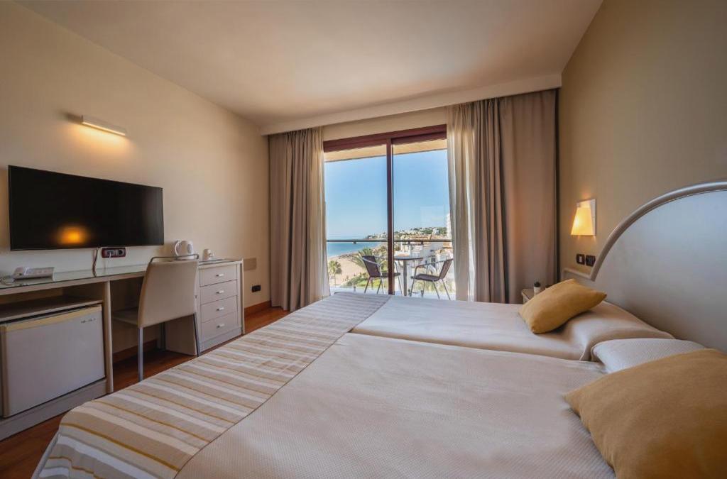La Cala de Mijas: your perfect beach break on the sunny Costa del Sol - Gran Hotel Costa del Sol