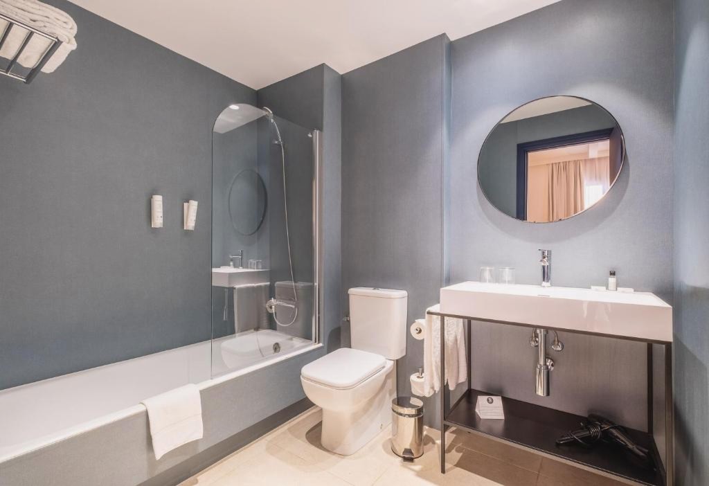 Discover the wonders of Malaga with this beachfront hotel - Soho Boutique Hotel Las Vegas
