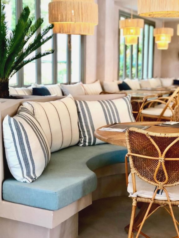 Discover the wonders of Malaga with this beachfront hotel