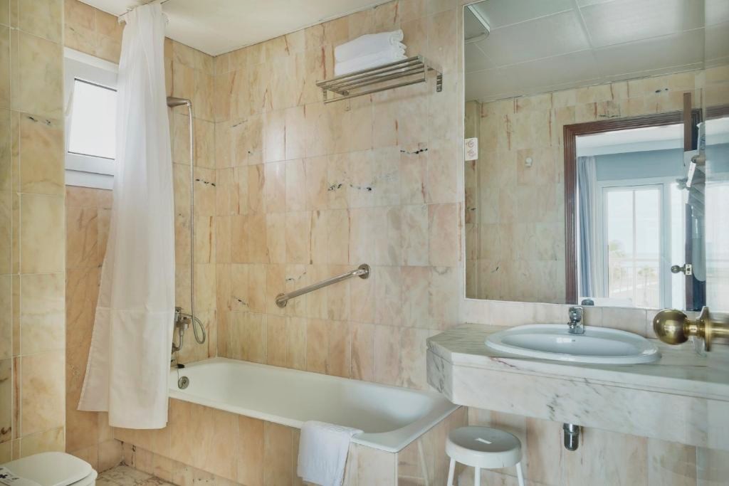 Discover the wonders of Malaga with this beachfront hotel - Soho Boutique Hotel Las Vegas