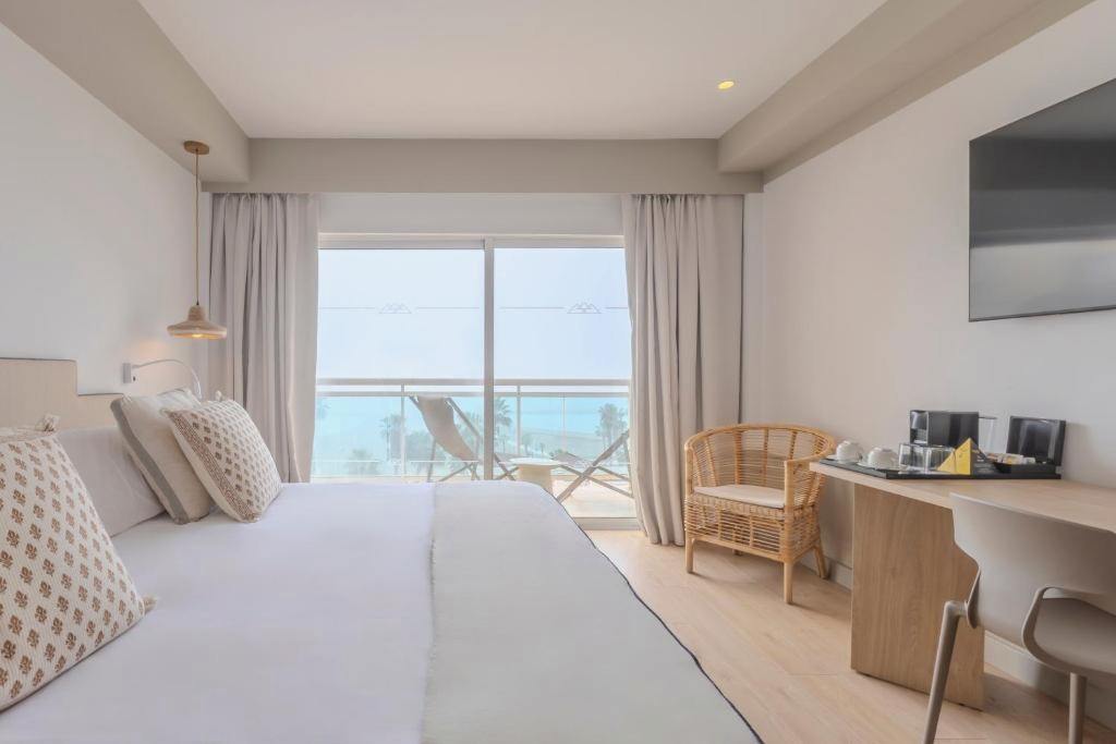 Discover the wonders of Malaga with this beachfront hotel - Soho Boutique Hotel Las Vegas
