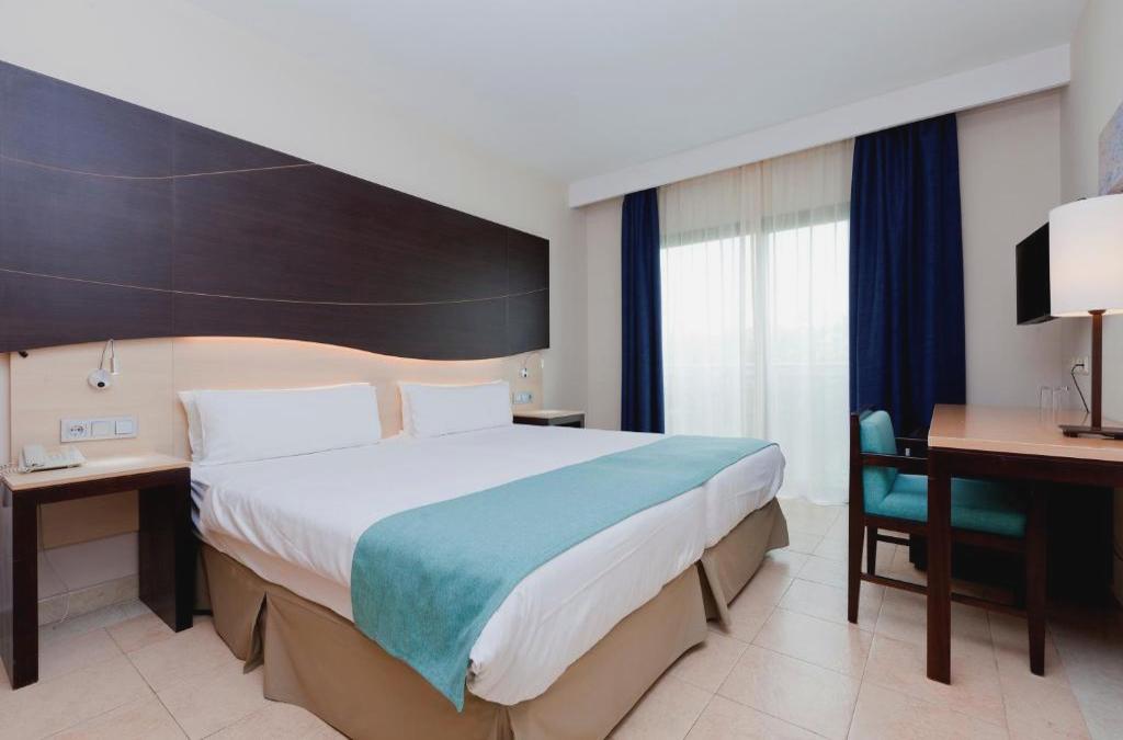 Impressive Playa Granada Golf