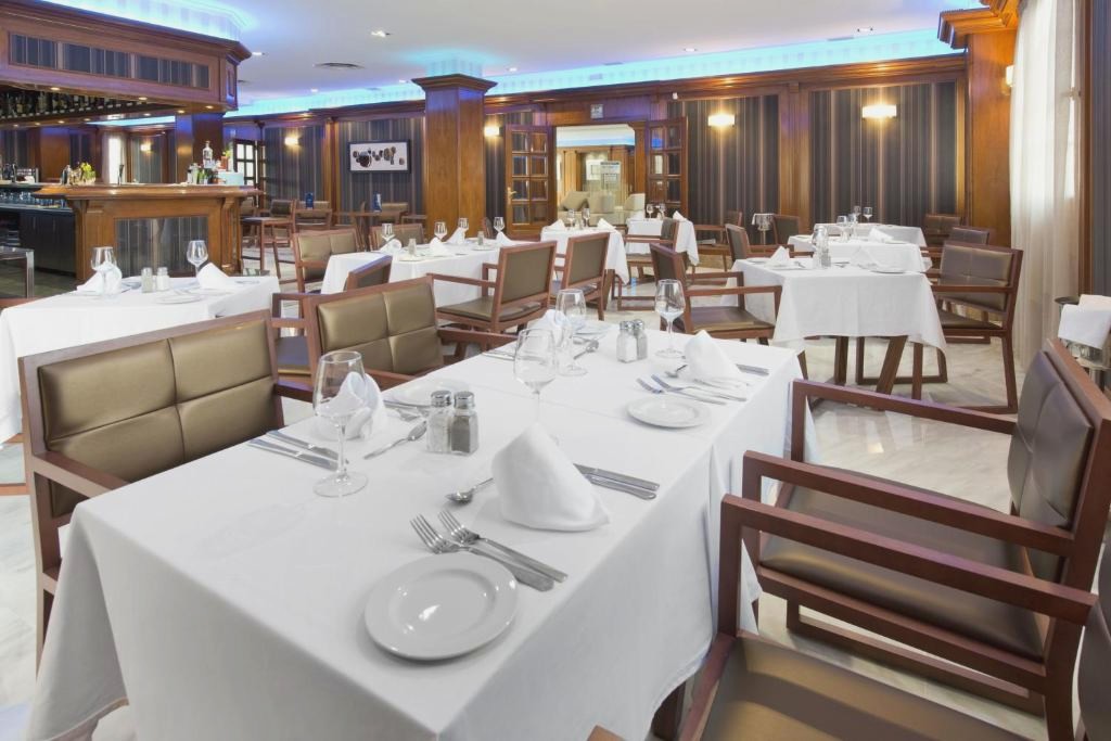 Elba Motril Beach & Business Hotel