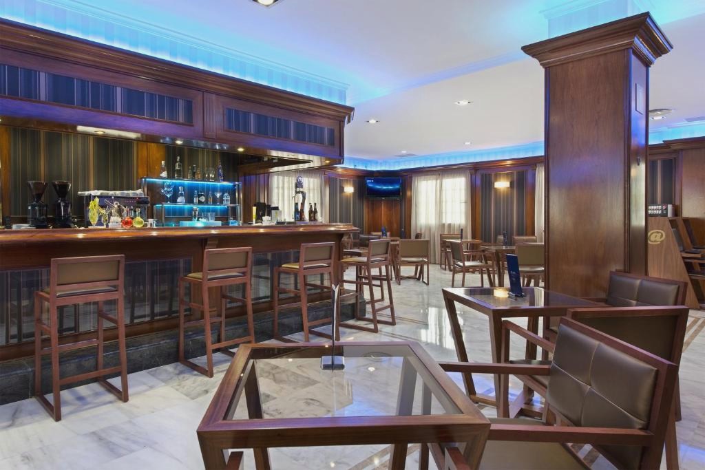 Elba Motril Beach & Business Hotel