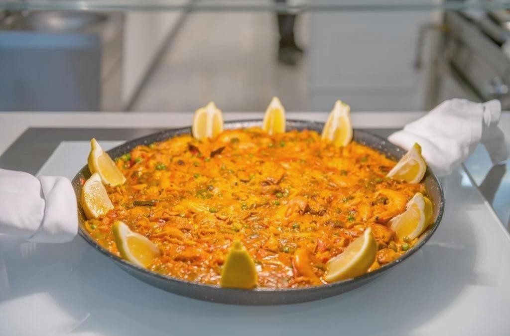 Costa del Sol erleben: Wellness und Meer in Nerja - Hotel Nerja Club by Dorobe