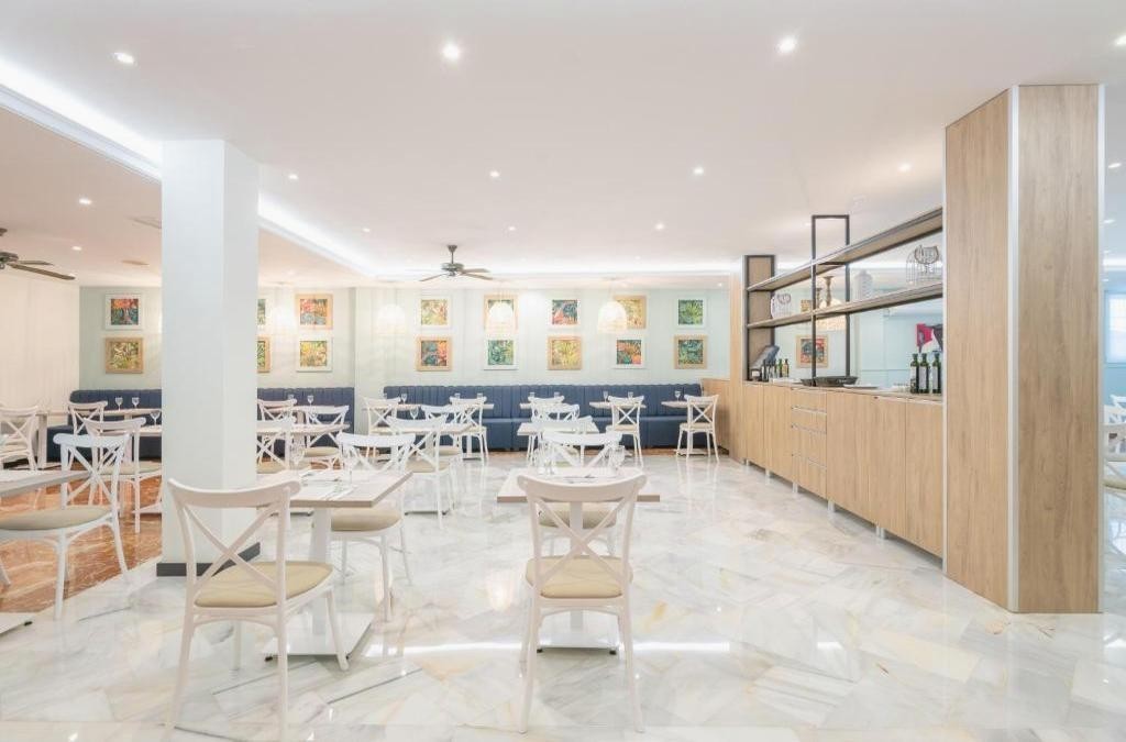 Costa del Sol erleben: Wellness und Meer in Nerja - Hotel Nerja Club by Dorobe