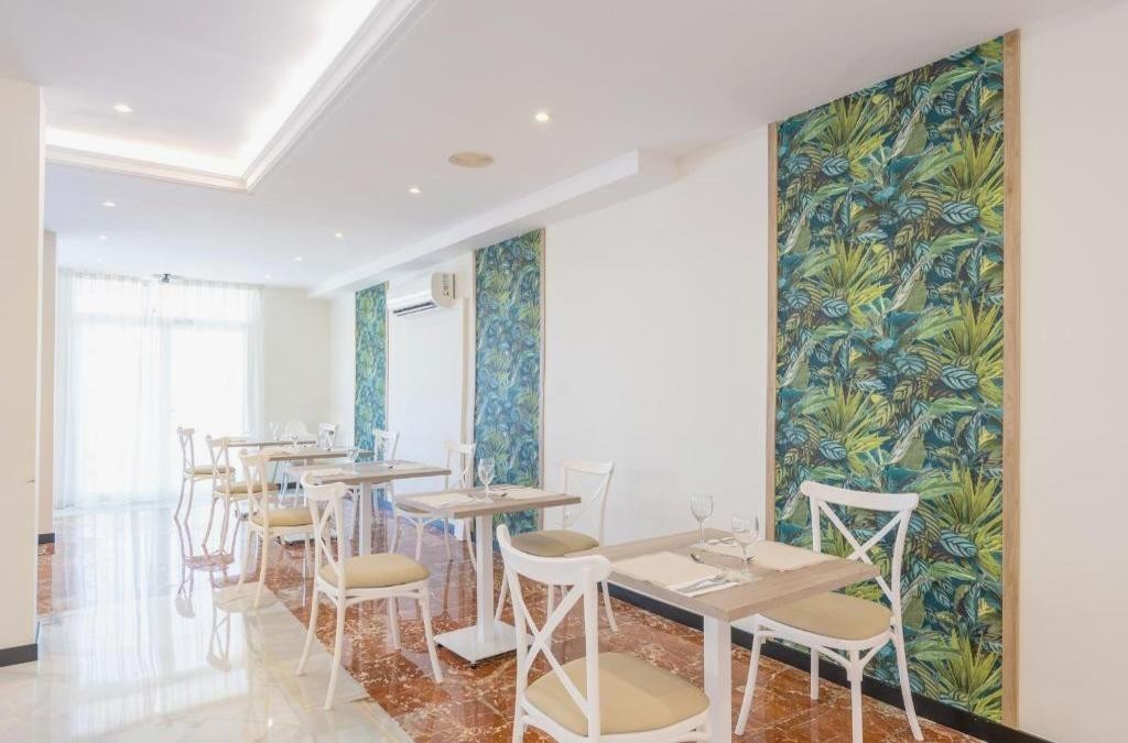 Costa del Sol erleben: Wellness und Meer in Nerja - Hotel Nerja Club by Dorobe