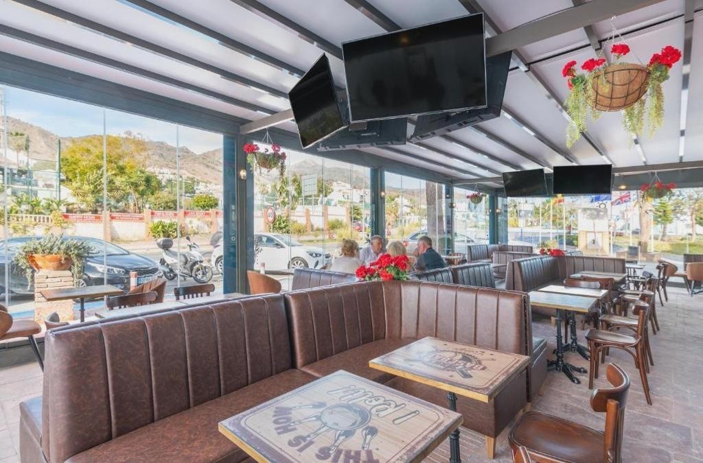 Costa del Sol erleben: Wellness und Meer in Nerja - Hotel Nerja Club by Dorobe