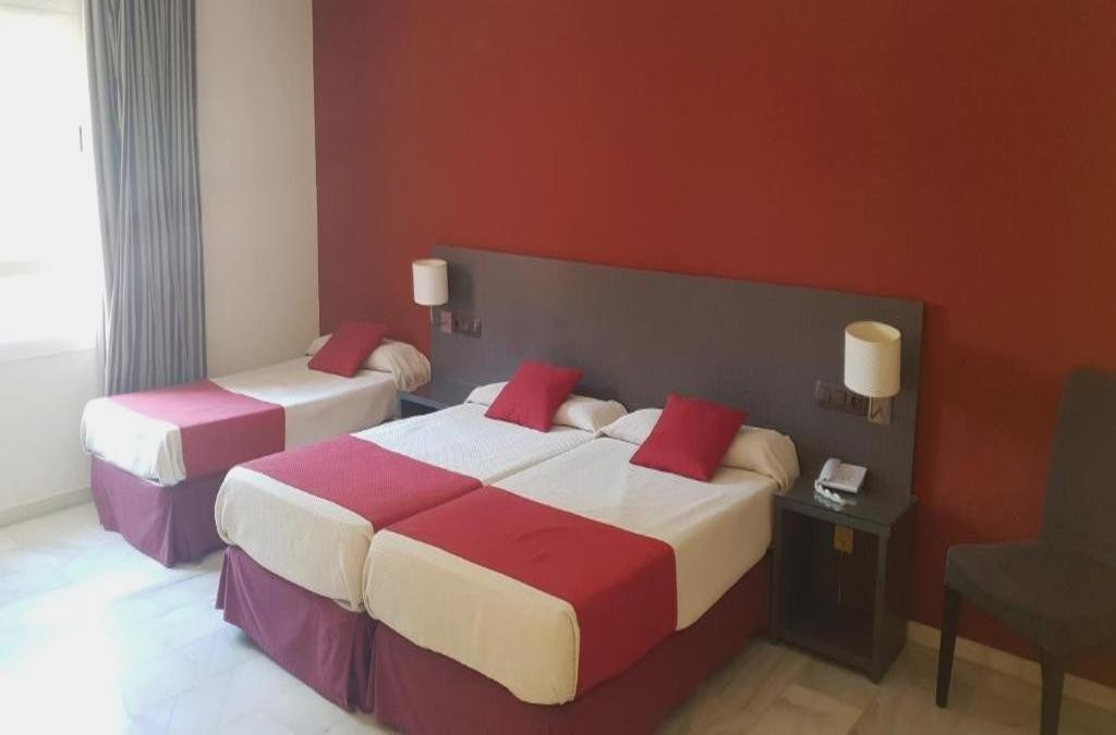 Costa del Sol erleben: Wellness und Meer in Nerja - Hotel Nerja Club by Dorobe