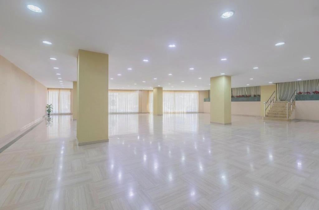 Die Costa del Sol jenseits von Málaga - Hotel BLUESEA Calabahia