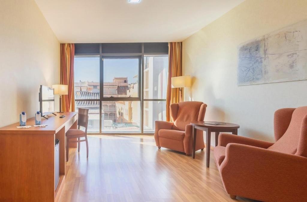 Die Costa del Sol jenseits von Málaga - Hotel BLUESEA Calabahia