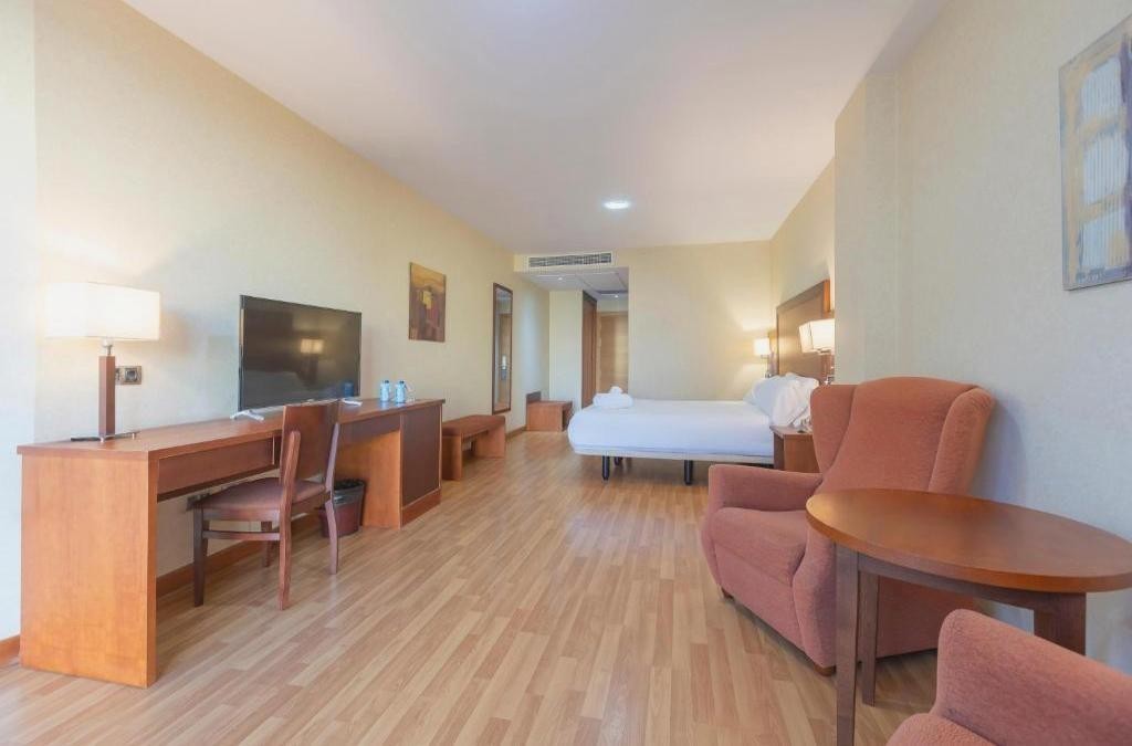 Die Costa del Sol jenseits von Málaga - Hotel BLUESEA Calabahia
