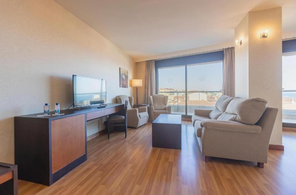 Die Costa del Sol jenseits von Málaga - Hotel BLUESEA Calabahia