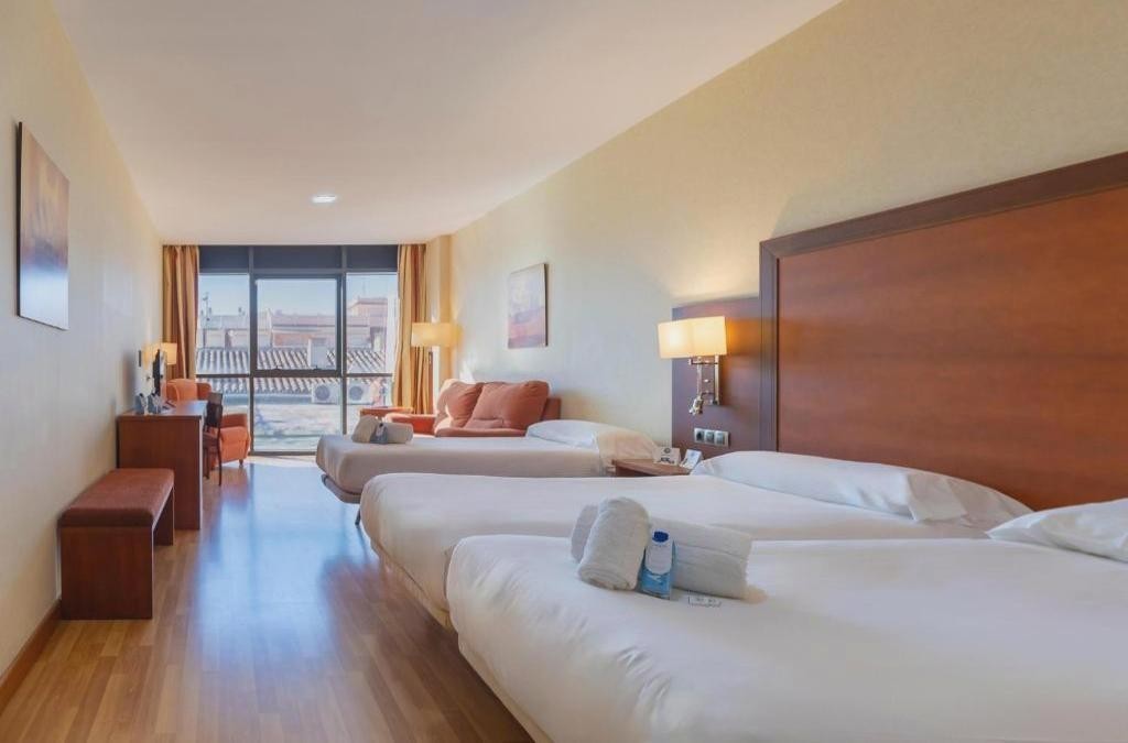 Die Costa del Sol jenseits von Málaga - Hotel BLUESEA Calabahia