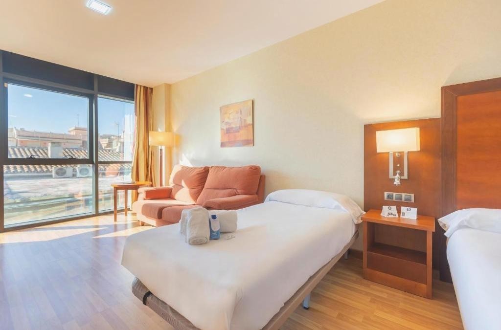 Die Costa del Sol jenseits von Málaga - Hotel BLUESEA Calabahia