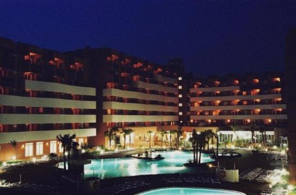 Apartahotel Arena Center