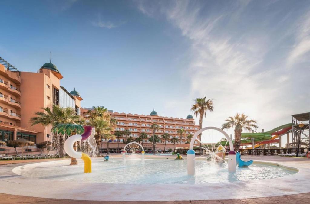 Roquetas: 4-Sterne-Hotel mit Rutschen