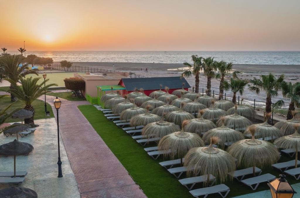 Roquetas: 4-Sterne-Hotel mit Rutschen - ALEGRIA Colonial Mar Aquafun